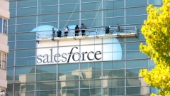 Сделка за $8 милиарда: Salesforce купува компания за управление на данни