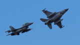 Румъния вдигнала F-16 заради руски удари близо до границата